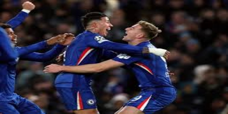 淘汰赛前瞻：美国对阵荷兰的潜在威胁与战术亮点-爱游戏体育