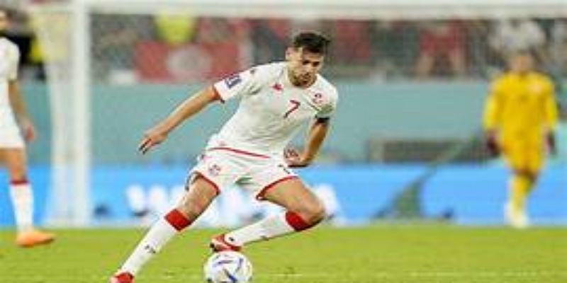 更衣室里的心理战-爱游戏体育